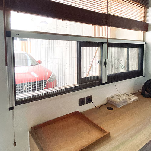 LIPAT-WINDOW-GRAND-INSECT-SCREEN-MUARA-KARANG-09022024-TERTUTUP